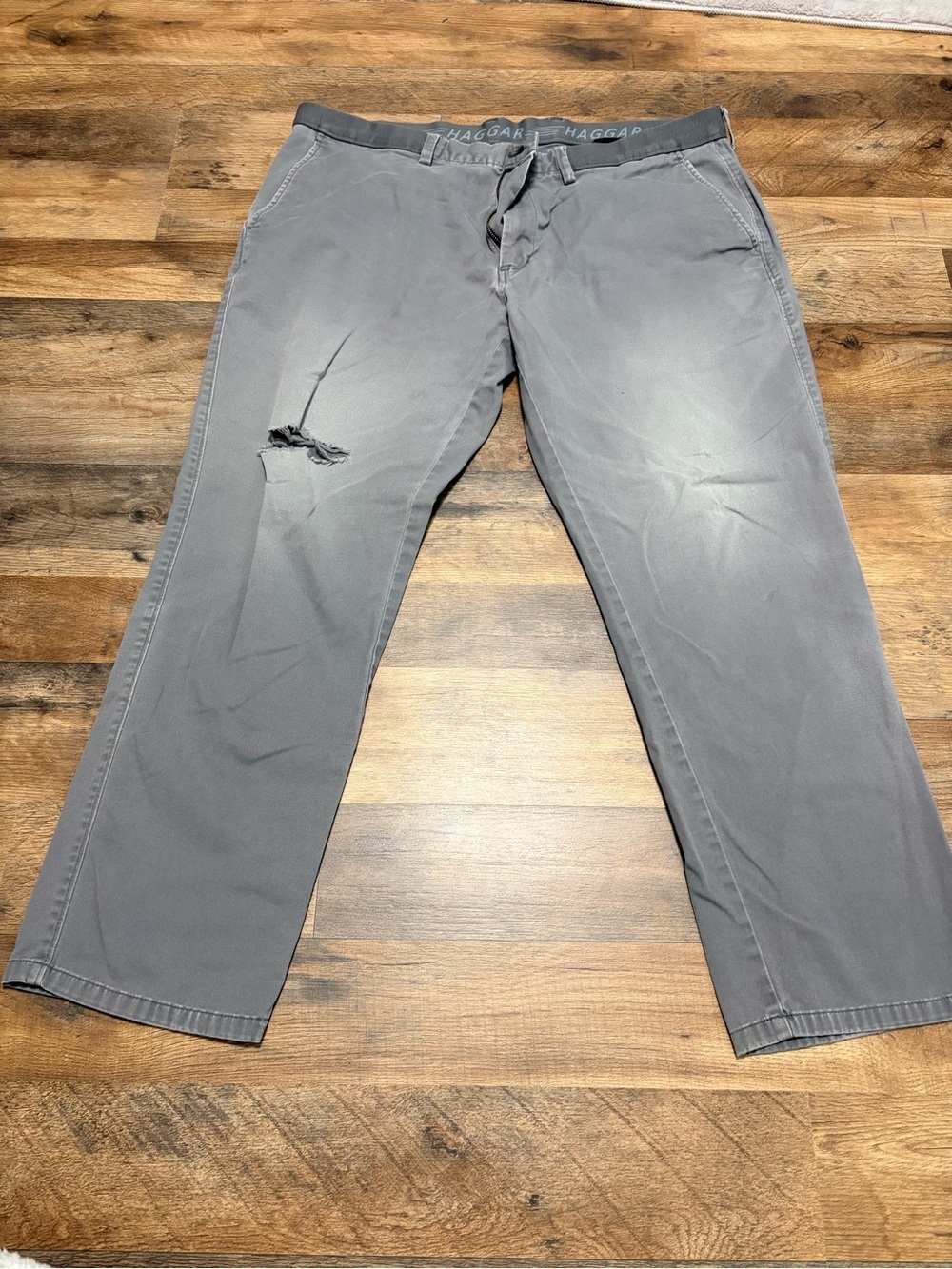 Haggar Action Khaki Pants Mens 40x30 Gray Straight Fit Stretch Casual Work Pant